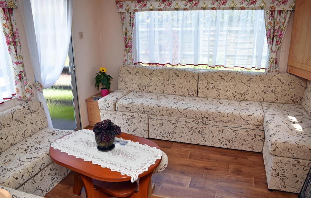Domki Letniskowe - Ivonsan Wladyslawowo Bagian luar foto